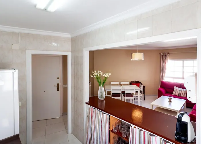 Goya 1º Solo Familias Apartman *