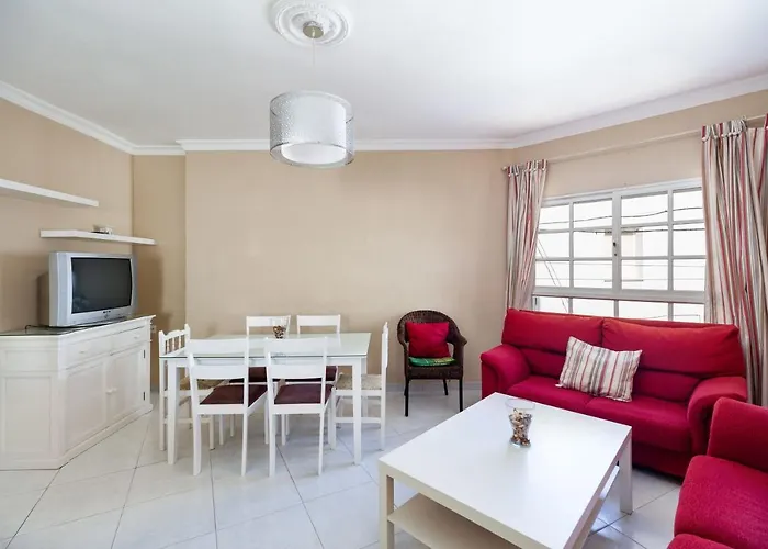 Goya 1º Solo Familias Apartment *